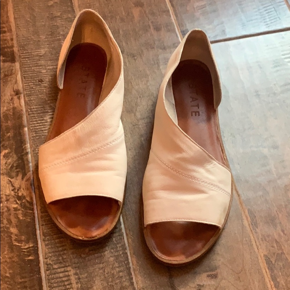 White 1. State sandals